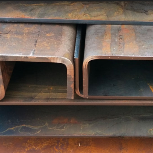 Швеллер стальной гнутый равнополочный 50х40х2,5 мм Ст3сп ГОСТ 8278-83 в наличии в Пскове