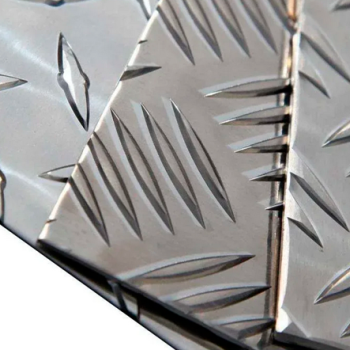 Лист нержавеющий рифленый 3х1000х2000 мм 20Х23Н18 в наличии в Пскове