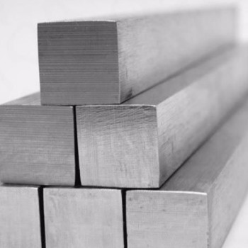 Дюралевый квадрат В95 150х150 мм ГОСТ Р 51834-2001 в наличии в Пскове