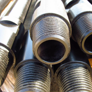 Стальная бурильная труба 57х4,5 мм ст10 ГОСТ Р 51510-99 в наличии в Пскове